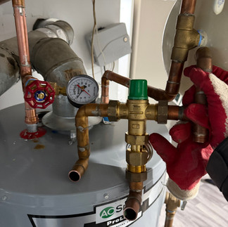 纽约长岛热水炉 水压不足维修