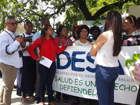 El abandono de la estrategia de Atención Primaria y la baja inversión en salud.