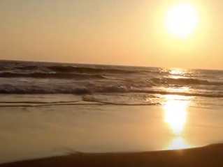 Watching the sunset at Vina Del Mar 在南太平洋海滩上漫步,听海,观赏日落