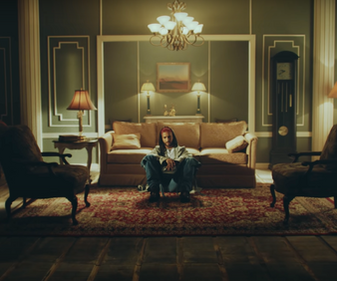 Set Decorator
Maluma - Cielo a un Diablo