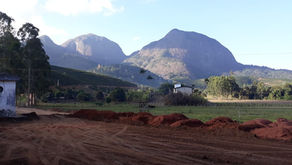 Prefeitura realiza desaterro para construção da Unidade de Saúde de Manhuaçuzinho