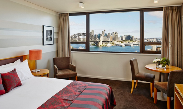 Thumbnail: 北悉尼: From $165 for a Stay with Drinks, Parking and Late Checkout for 2