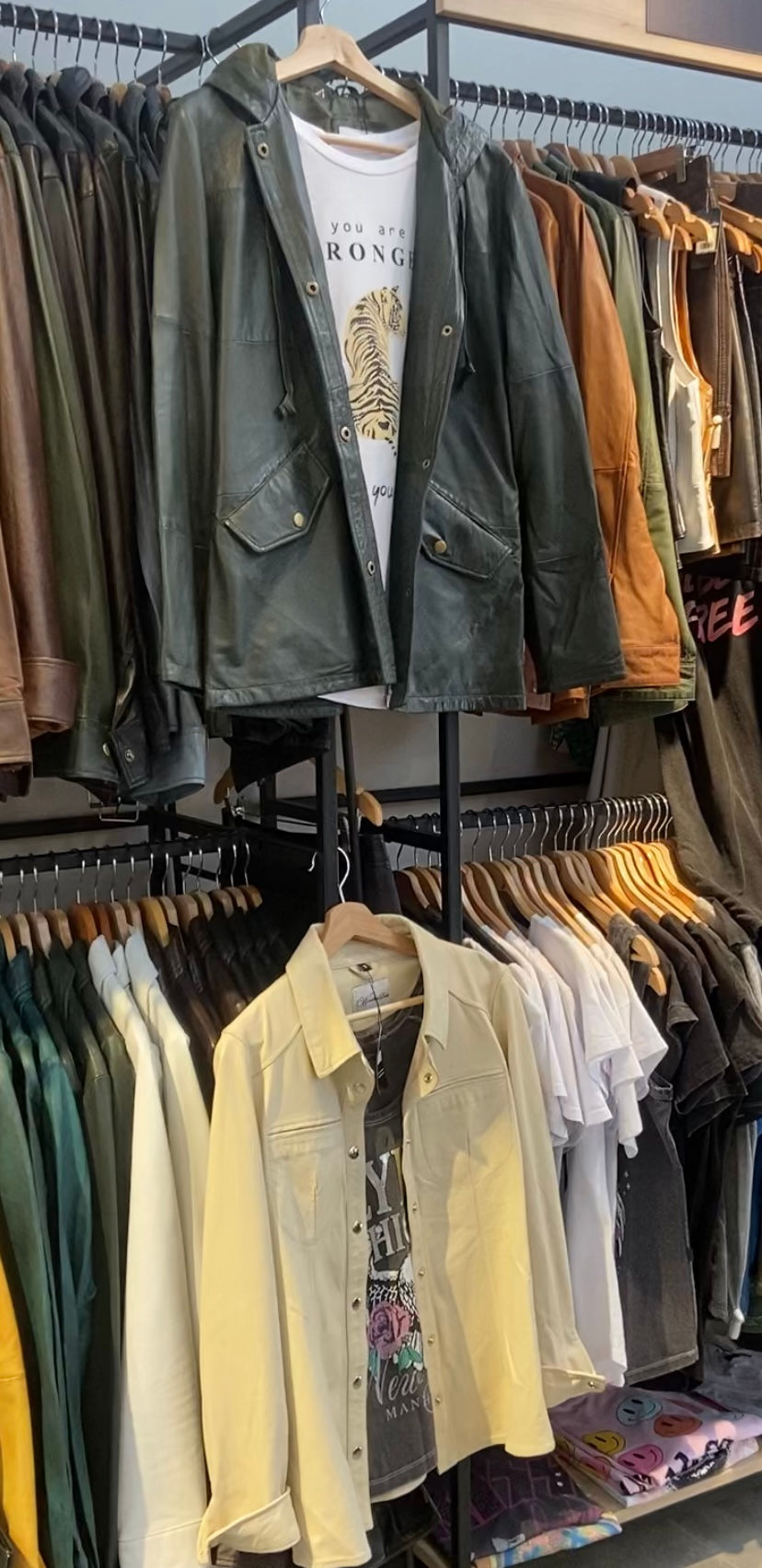 Miniatura: Increíble Chaqueta de Cuero Ovino “Paris”, con Capucha!!! 