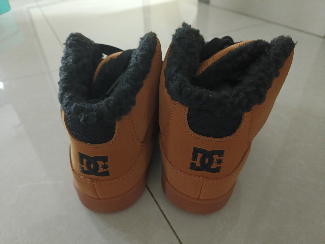 DC Skate shoes kid USA size 5