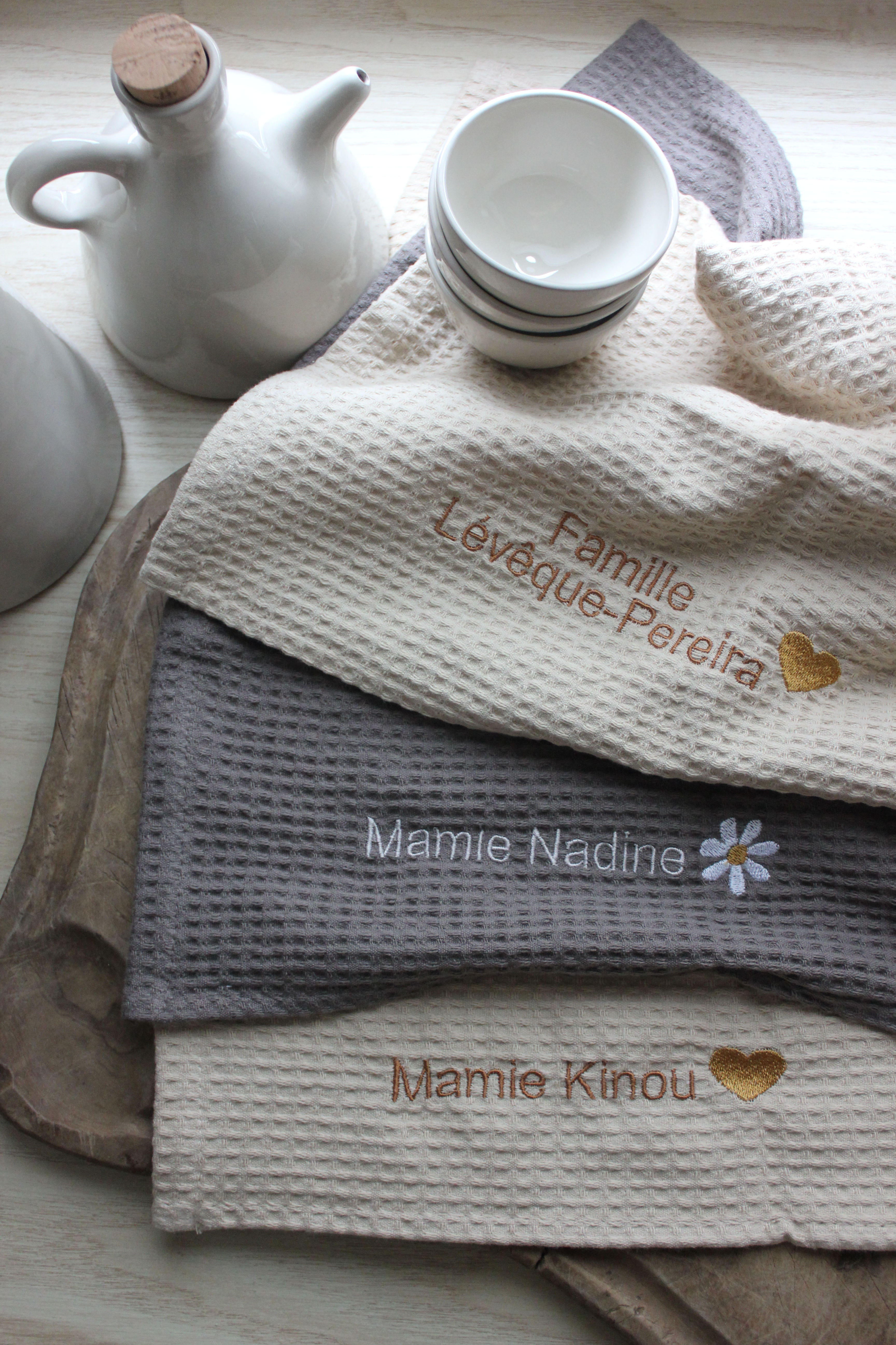 Torchon rectangulaire en nid d'abeille brodé