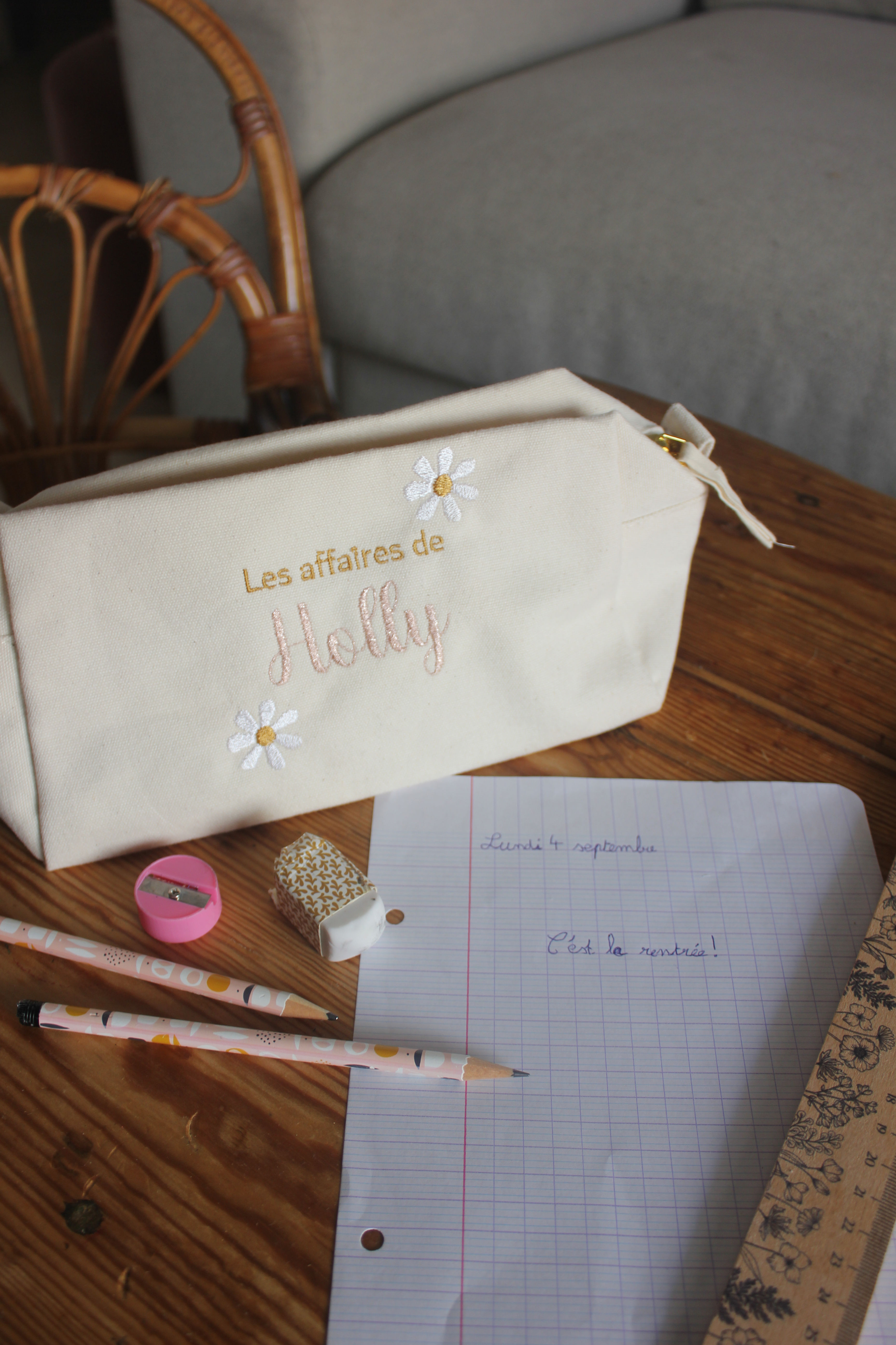 Trousse d'école brodée