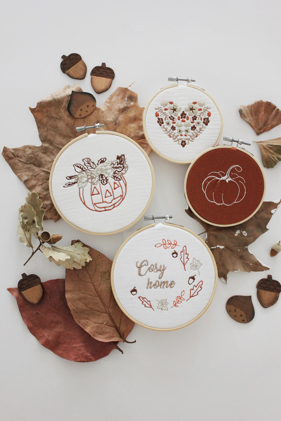 Miniature : Tambourins décoratifs brodés, thème automne (différents modèles au choix)
