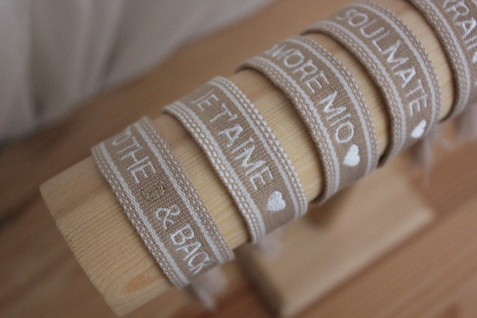 Miniature : Bracelets déjà brodés, non personnalisables