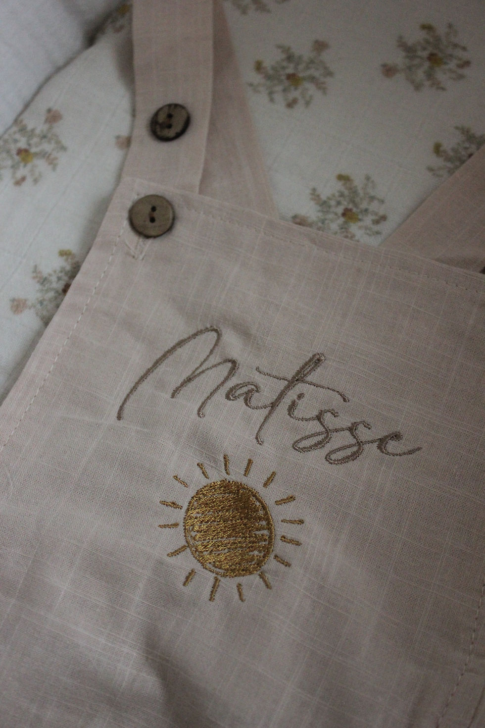 Miniature : Barboteuse brodée effet lin beige