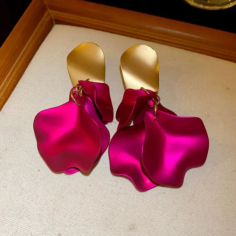 Thumbnail: Ophelia Luxury Collection