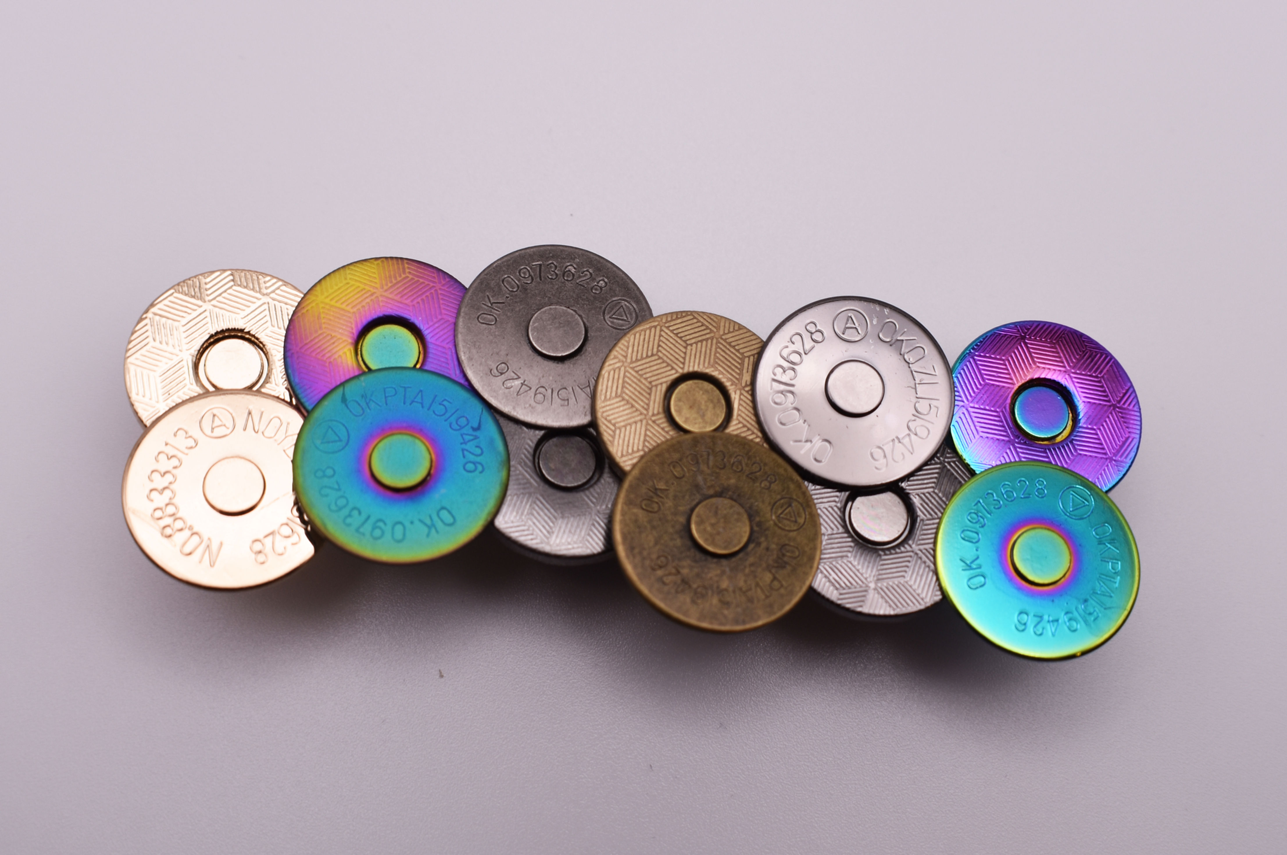 Magnet Closures (RETIRING)