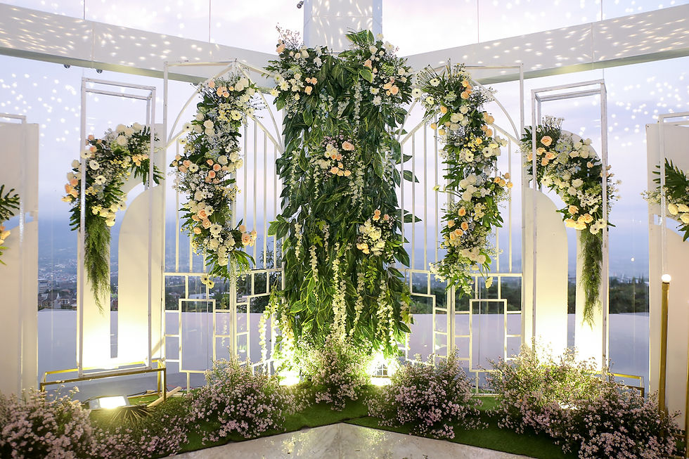 Floral arrangement design for a wedding or event