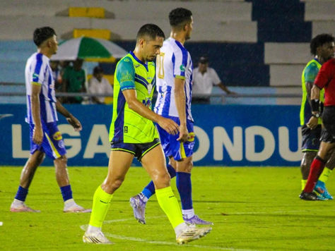 Victoria rescata un empate agónico ante Olancho FC en La Ceiba