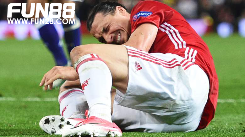 Zlatan Cedera Melawan Anderlecht