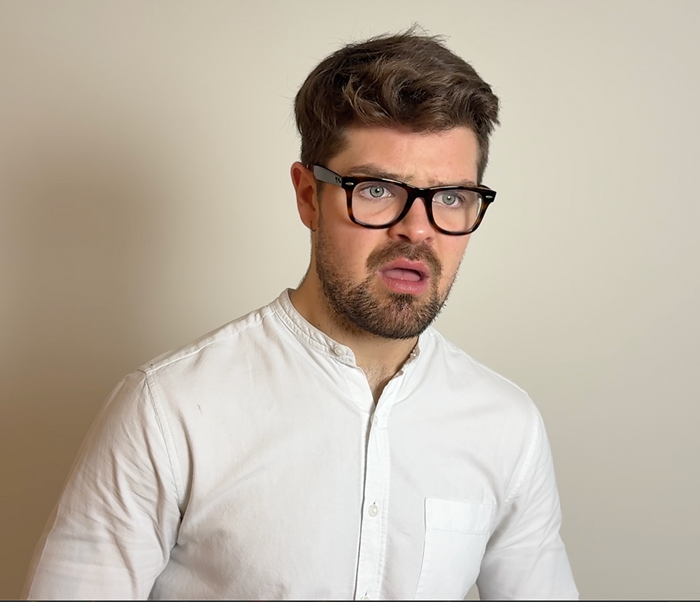 Good framing- Theatre (Plenty of torso below and not too much negative space above)