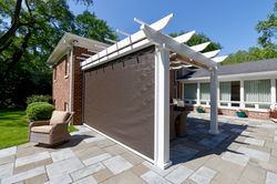 Glencoe patio and pergola