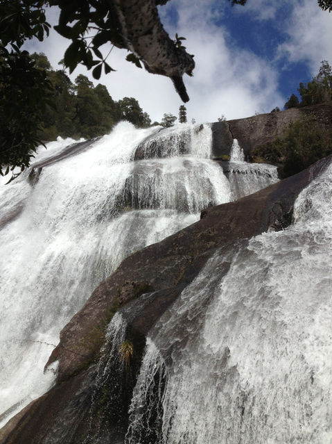These 3 days trekking hike in Puelo Valley start on lake Tagua Tagua in a private park with the same name. The main trail fallow a river of pristine waters, waterfalls , cascade and chute into the native forest of Chile.