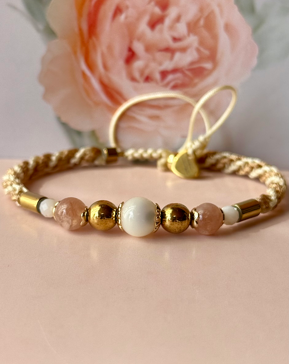 Bracelet pierre de lune rosée et nacre