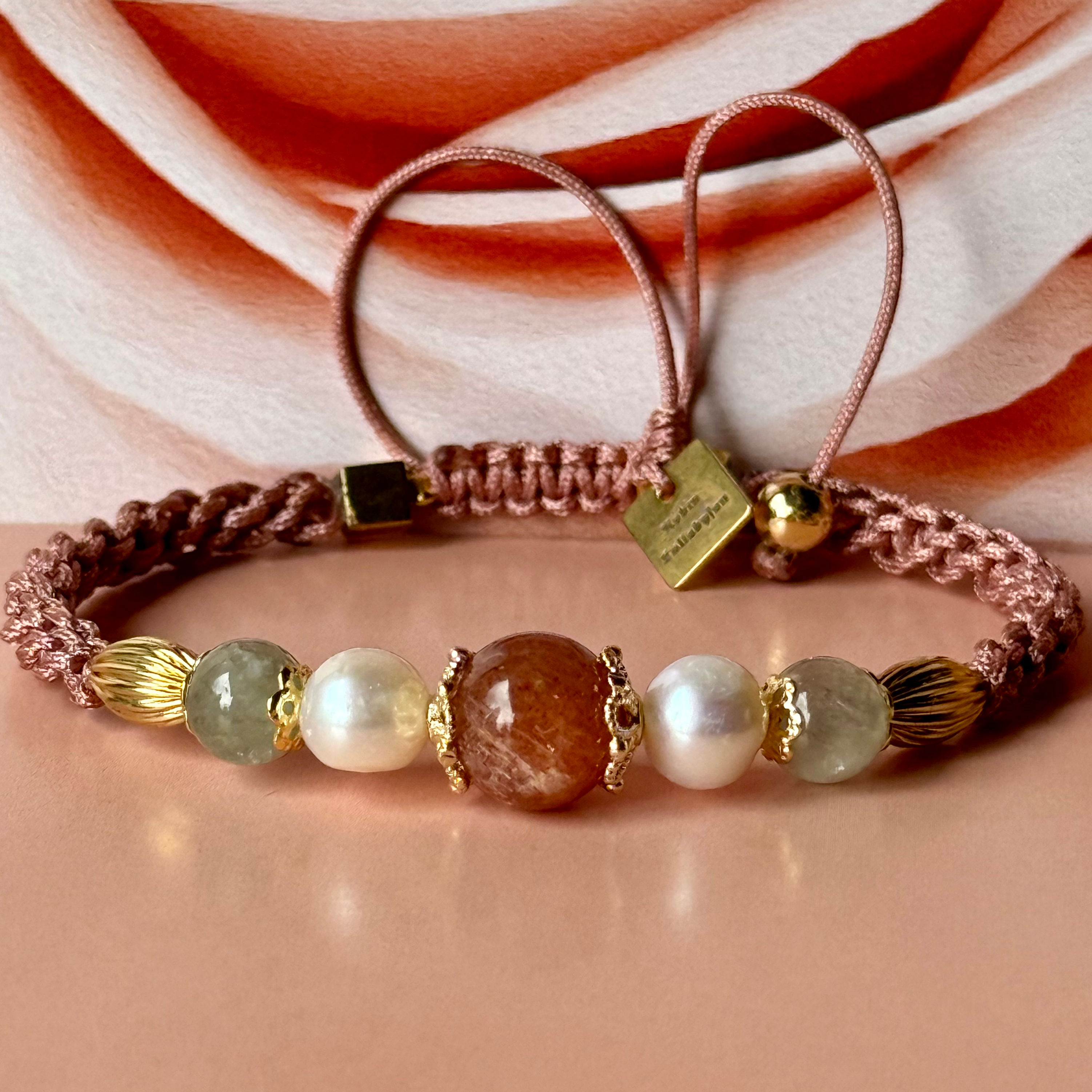 Bracelet pierre de soleil du Brésil et perles d’eau