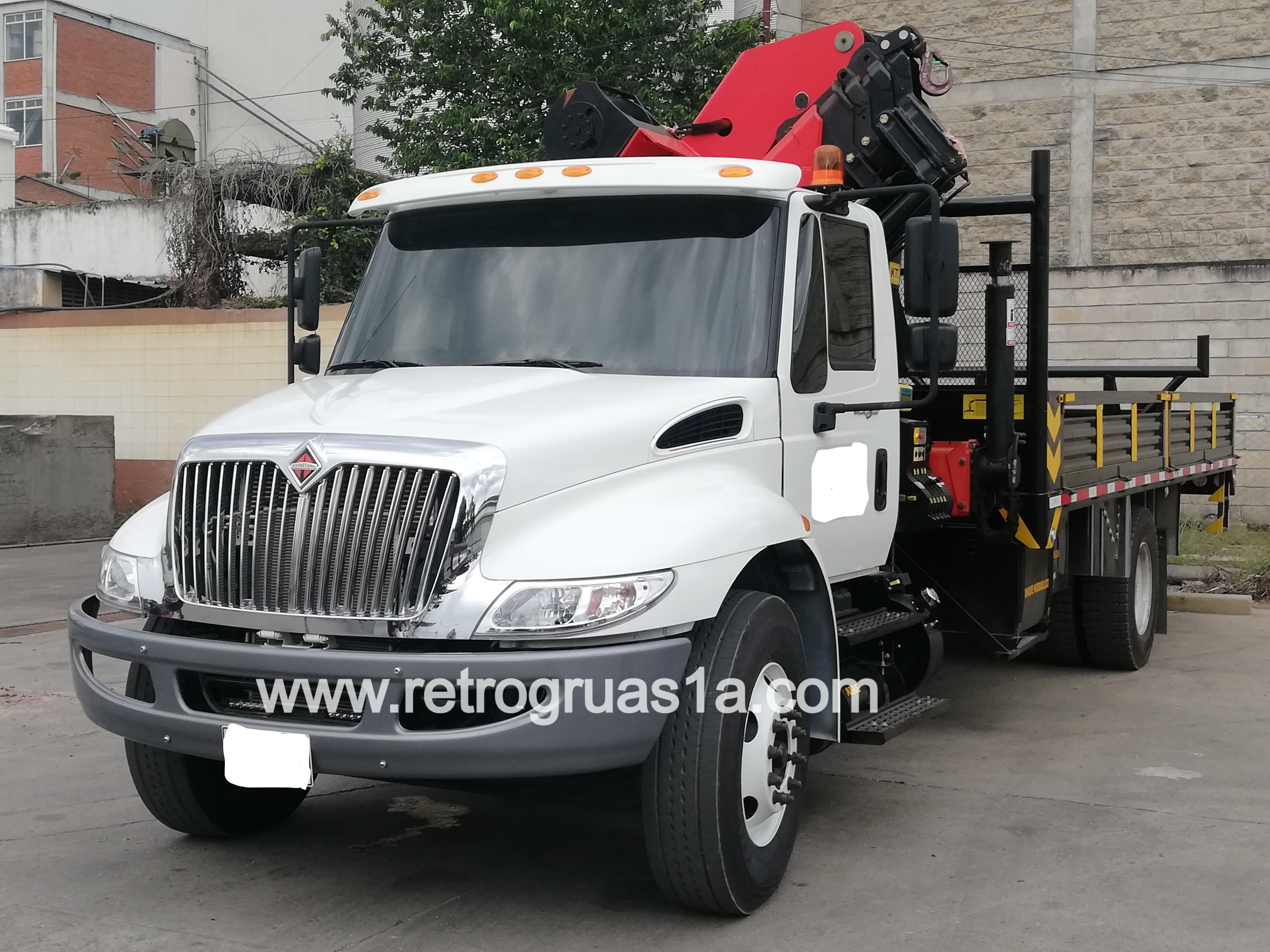 CAMION GRUA INTERNATIONAL