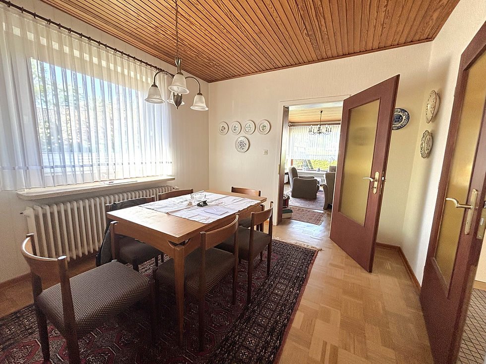 Miniaturbild: Großzügiges Einfamilienhaus mit großem Grundstück  in Henstedt-Ulzburg