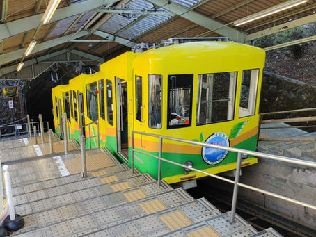 高尾山　ケーブルカー