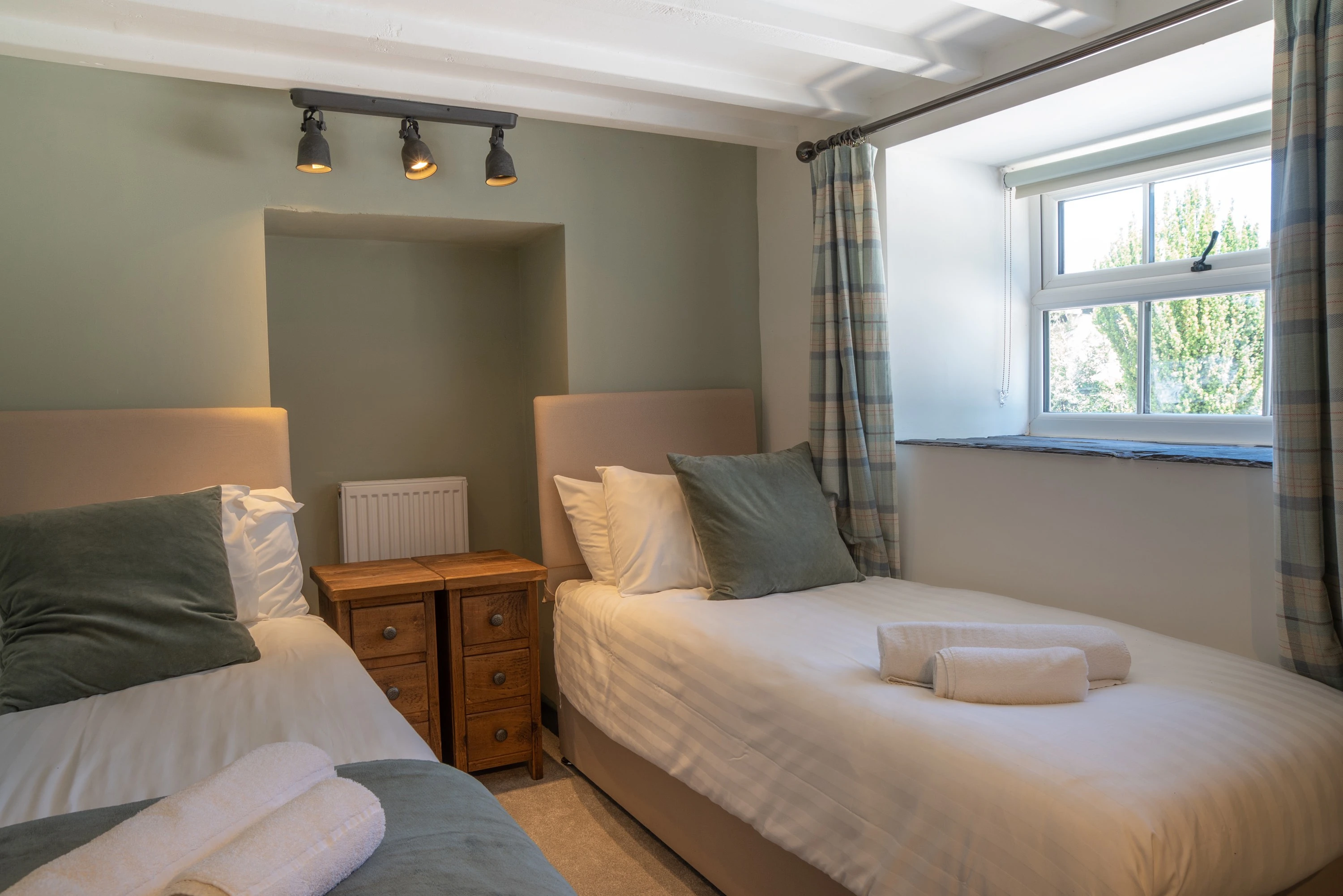 Dovedale bedroom.webp