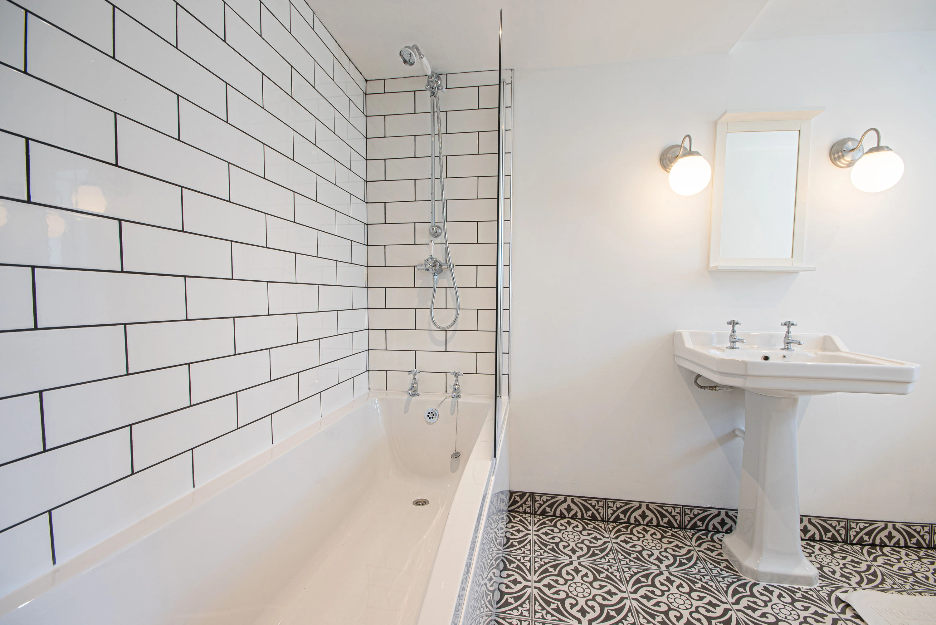 Henmore Bathroom (1).webp