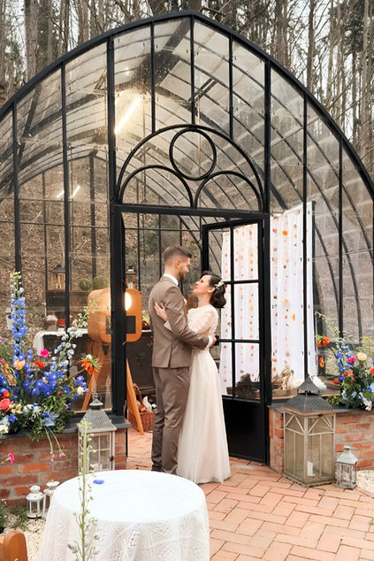 Fotobudka drewniana – elegancka atrakcja eventowa Dolny Śląsk