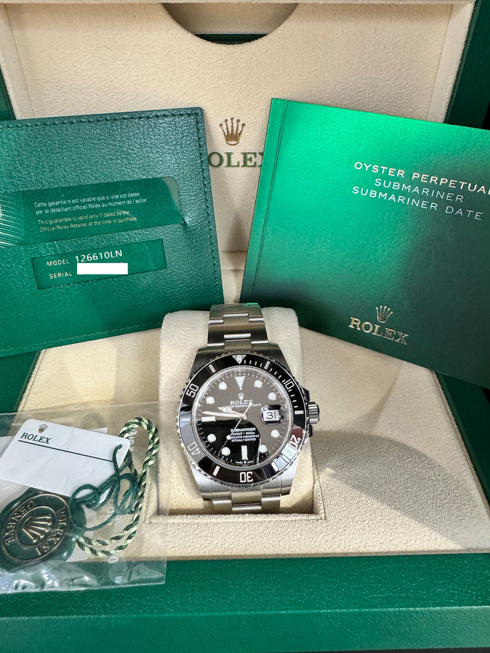 Thumbnail: Submariner Date Black Dial Black Bezel on Oyster