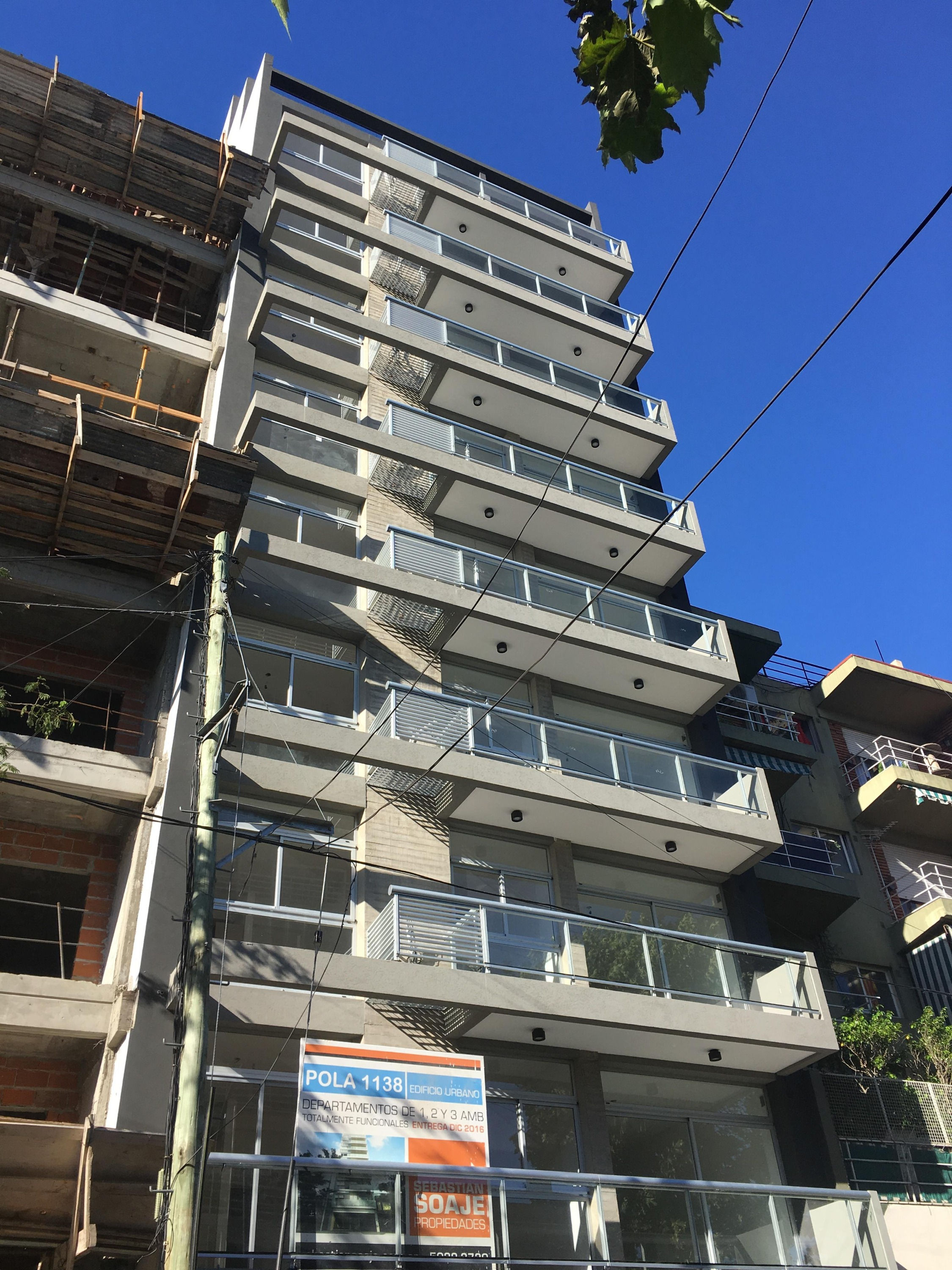 POLA 1138 8 "A"   DPTO 3 AMB. C/ COCHERA