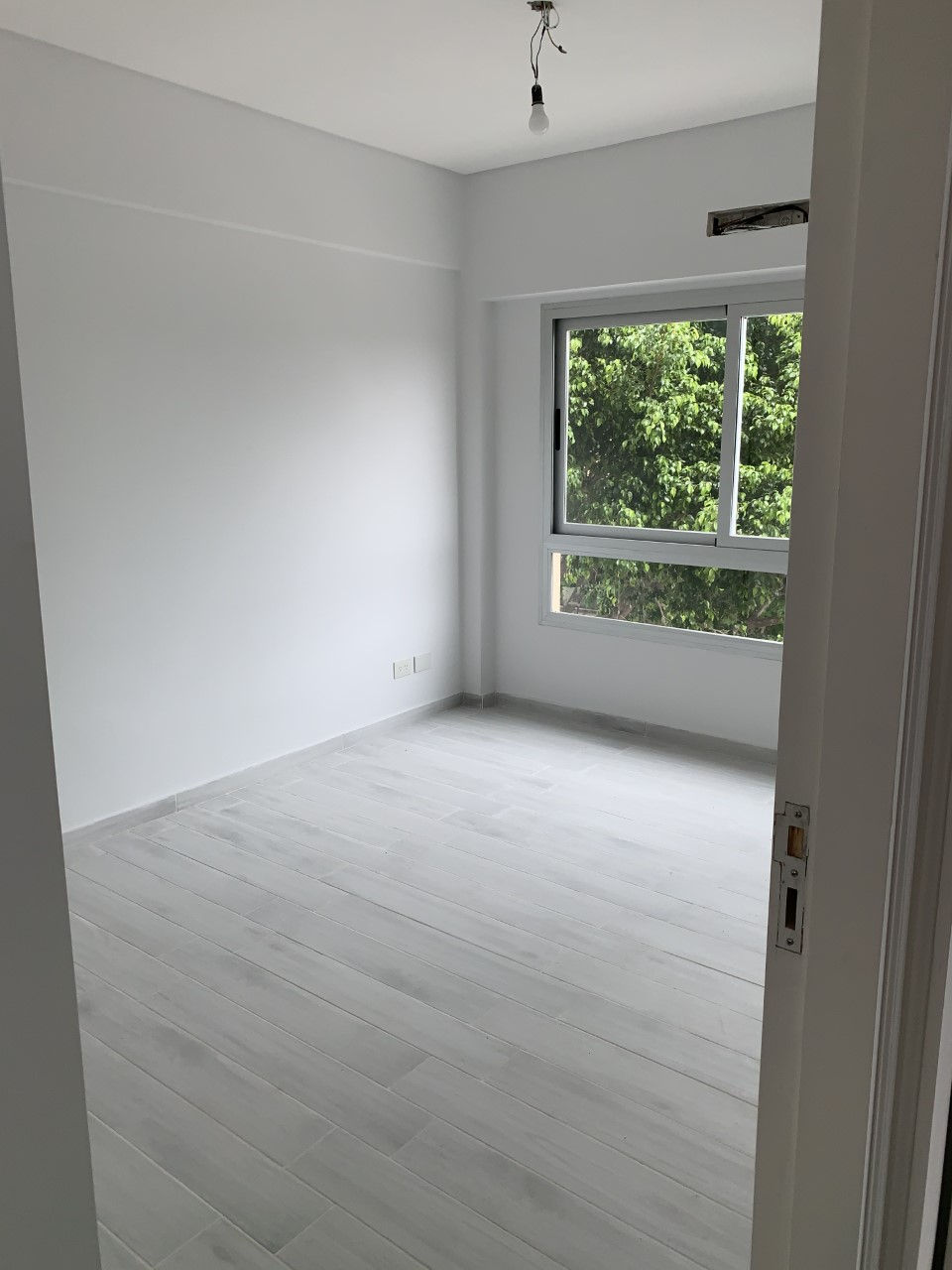 Miniatura: GARCIA DE COSSIO 7502 PH 3 AMB. 1ºPISO POR ESCALERA A ESTRENAR CON TERRAZA PROP