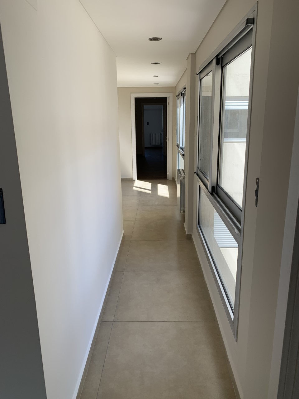 Miniatura: RIVERA INDARTE 327 3ºPISO CON2 COCHERAS A ESTRENAR