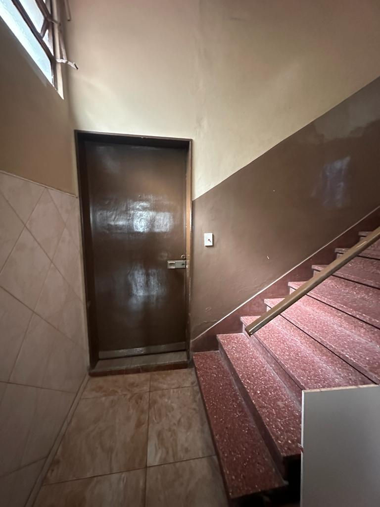 Miniatura: AVENIDA CASTAÑARES 6346, CASA MULTIFAMILIAR CON 2 LOCALES PB Y 1PH 3 AMB. Y 2 PH