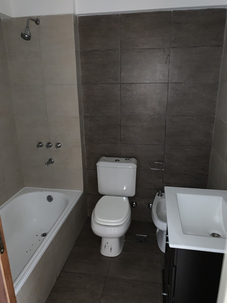 Miniatura: AV. ALBERDI 6868, 2AMB. 4º PISO INTERNO LUMINOSO