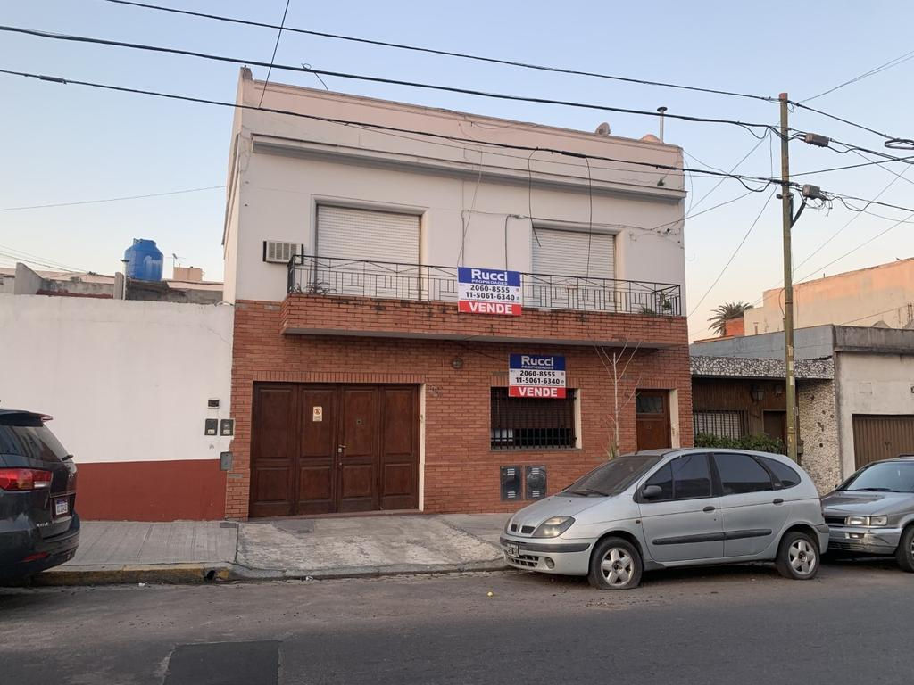 Cosquin 2112 , 1°, PH 3 AMB. 1º PISO CON BALCON AL FRENTE Y TERRAZA PROPIA