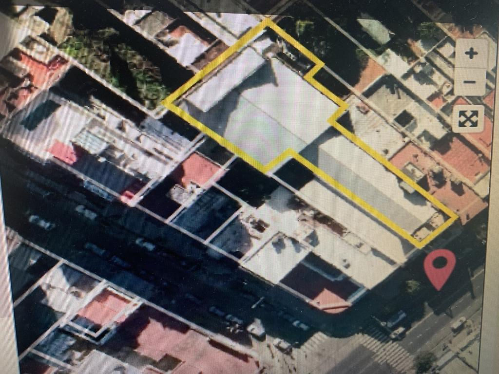 AVENIDA ALBERDI 6169, LOCAL TECHADO 1200M2 CUB. + LOTE DE 12X63