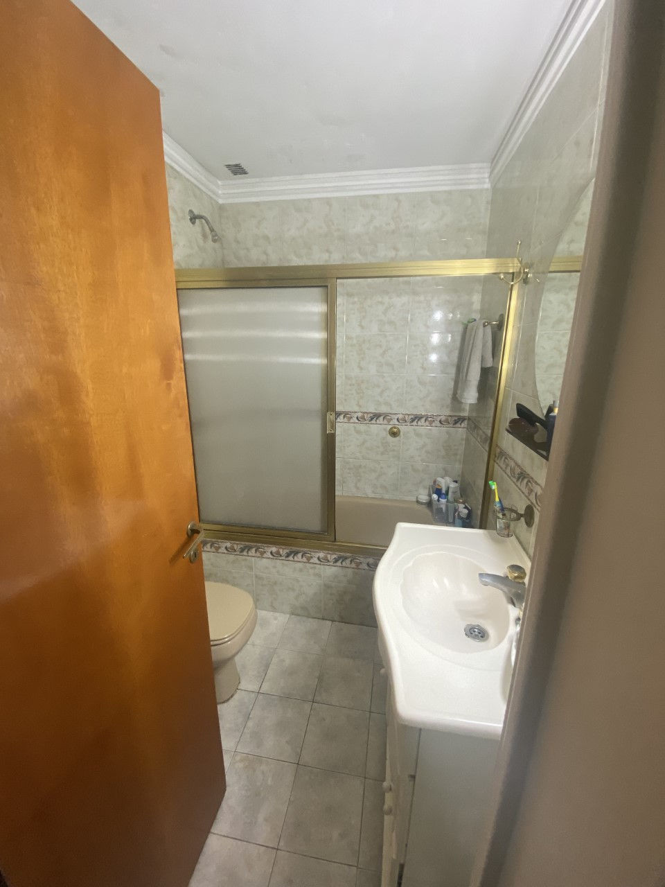 Miniatura: Oliden 907 , PB,DUPLEX 4 AMB. CON GARAJE Y PATIO EXCELENTE ZONA Y ESTADO