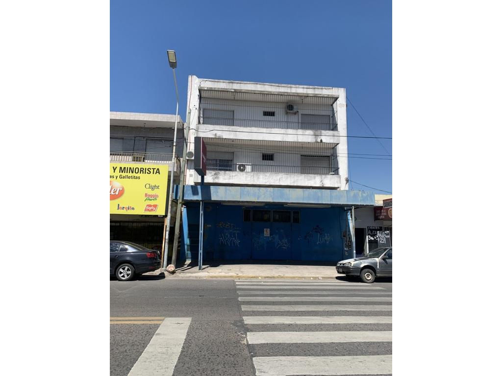 AVENIDA CROVARA 2280, LOCAL 10 X 25 Y DEPOSITO CON MONTACARGA MAS 2 PISOS VIVIEN