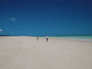 Kabira Bay Ishigaki Guide 2026: Getting There, Glass-Bottom Boats & Scenic Photo Tours