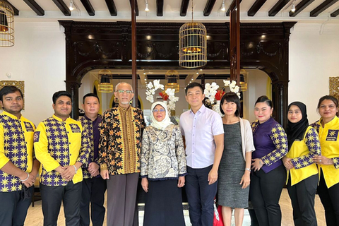 President Halimah Yacob, Mr Tan Chuan Jin, Speaker of Parliament at Permata Singapore.png