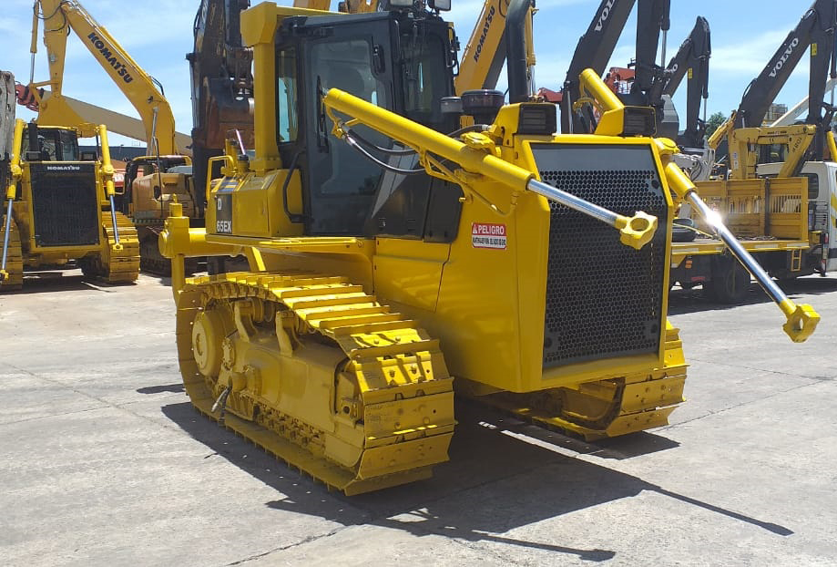 Topadora Komatsu D65-EX15