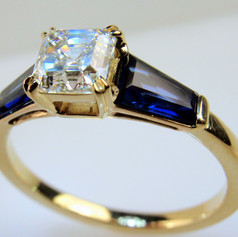 Ascher Cut w/ tapered baguettes in 14k yellow gold