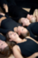 pop-up-yoga-dachau-caitlin-neitzke.jpg