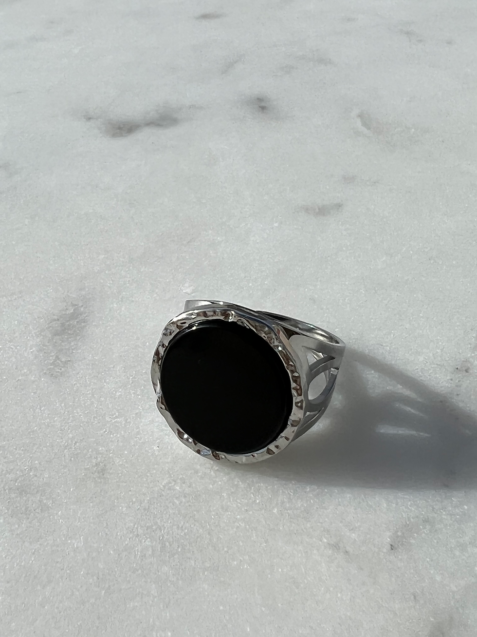 Miniature : Bague ajustable Doris noire argentée 