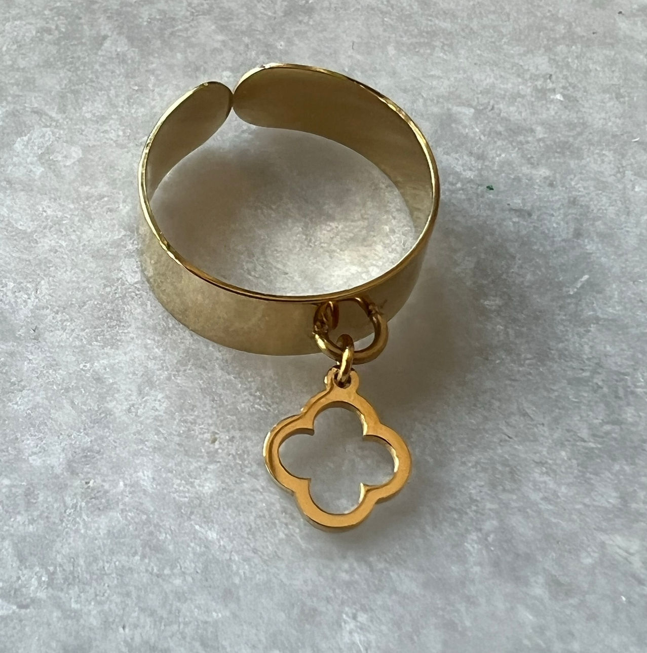 Bague ajustable Lucky (dorée ou argentée)