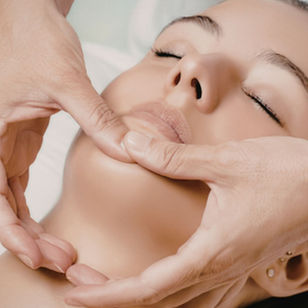 Flacidez facial: por que não existe uma única radiofrequência ideal — e como escolher a tecnologia certa para cada caso