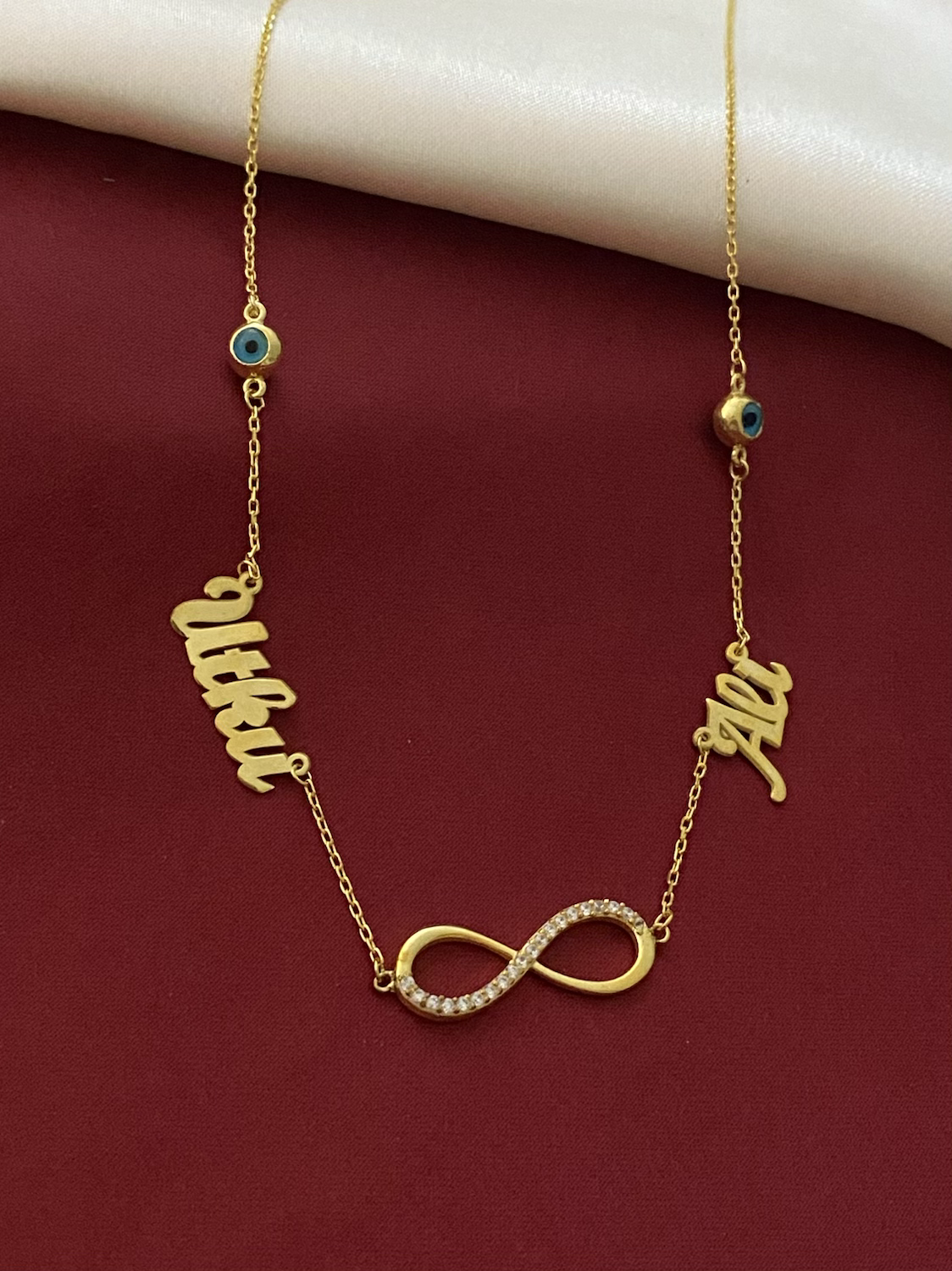 Göz Boncuklu Sonsuz İsim kolye 