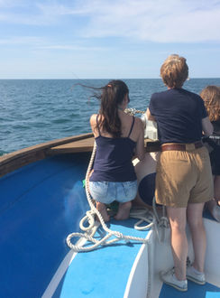 activité en famille à la rochelle, découverte en bateau, promenade en mer rochelaise