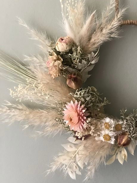 Thumbnail: Christmas Wreath Workshop with appetisers, canapés, sweet treats & Bubbles!